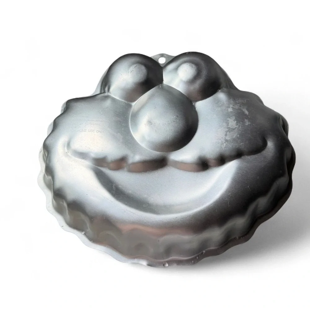 2002 Sesame Street Elmo cake pan
